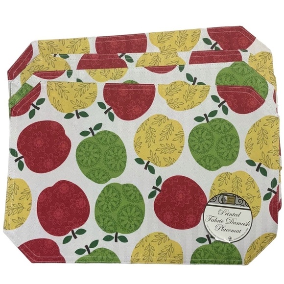 Placemats Apple Printed Damask Fabric 4 Reversible Pieces White Red Green Yellow - Picture 1 of 16